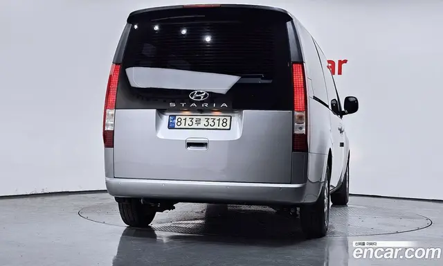 Hyundai Staria 2023 3.5 автомат (гидро), миниатюра 4