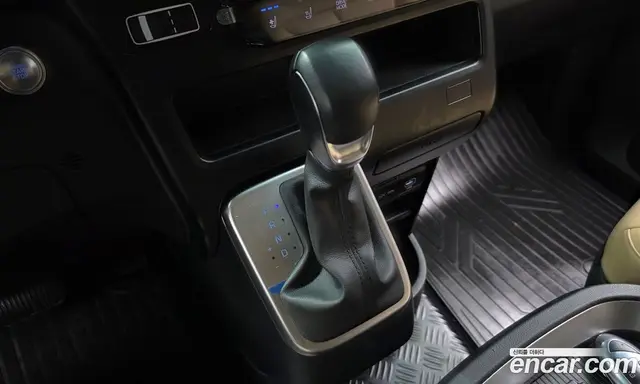 Hyundai Staria 2024 1.6 автомат (гидро), миниатюра 11