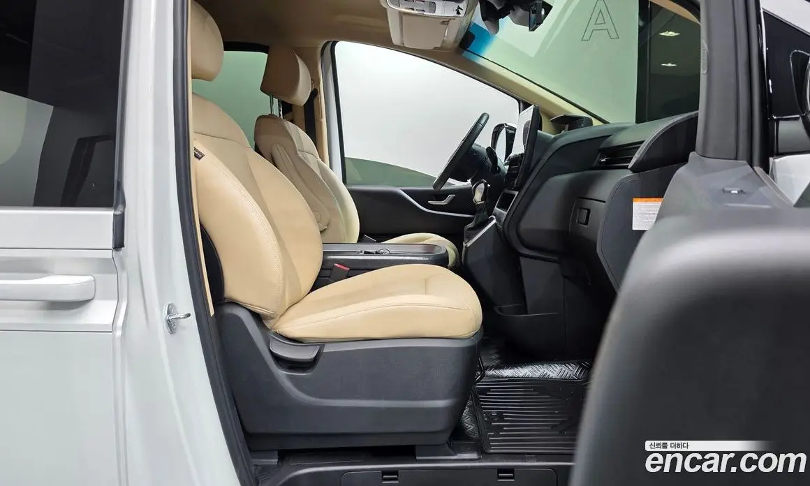Hyundai Staria 2024 1.6 автомат (гидро), фото 15