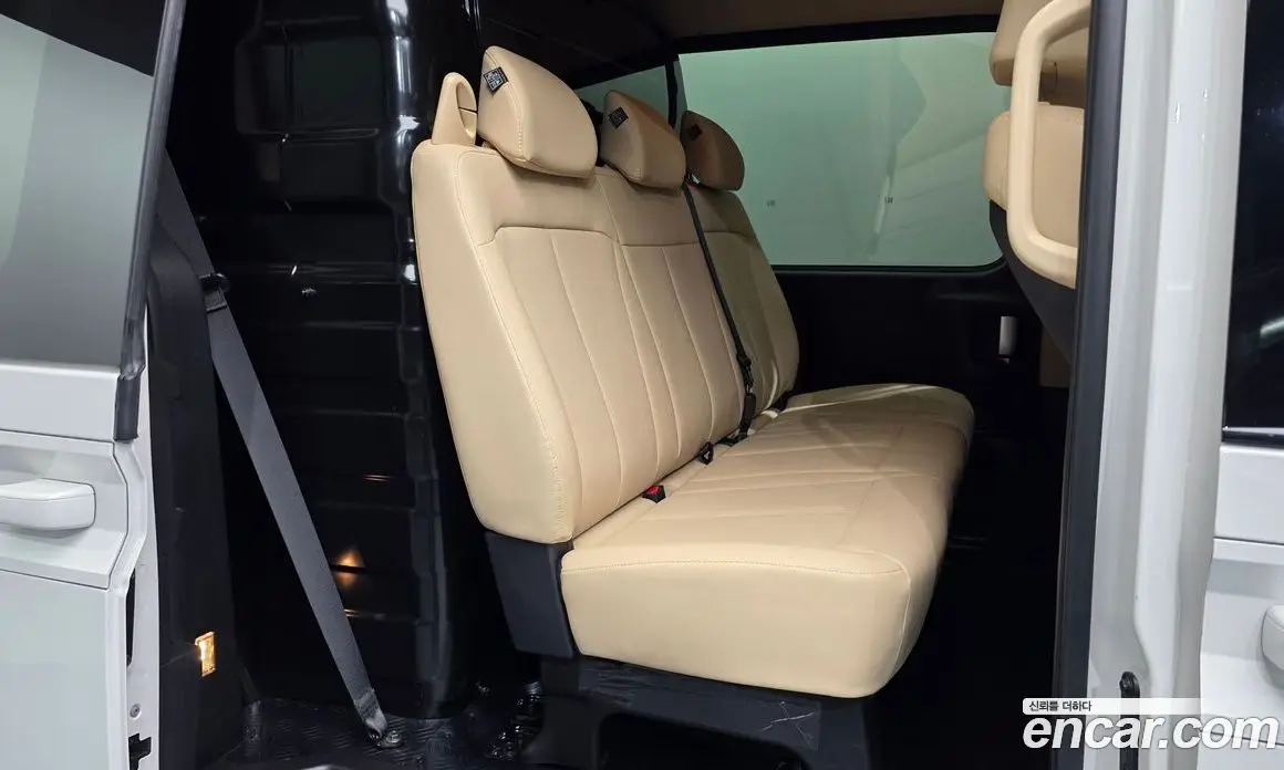 Hyundai Staria 2024 1.6 автомат (гидро), фото 16
