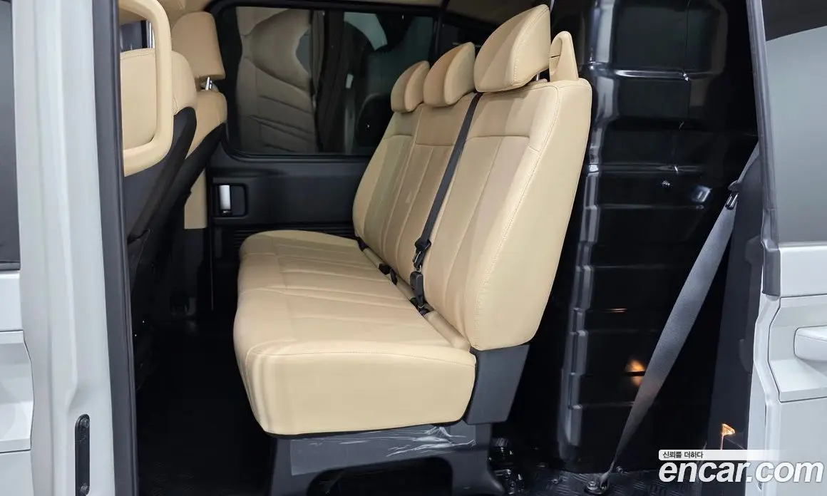 Hyundai Staria 2024 1.6 автомат (гидро), фото 17