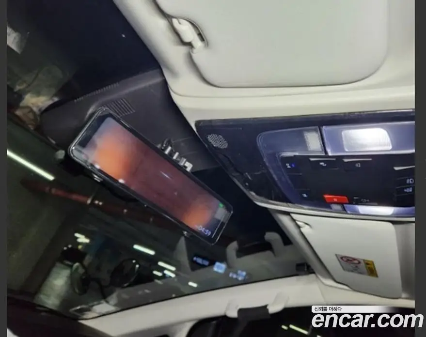 Hyundai Staria 2025 1.6 автомат (гидро), фото 12