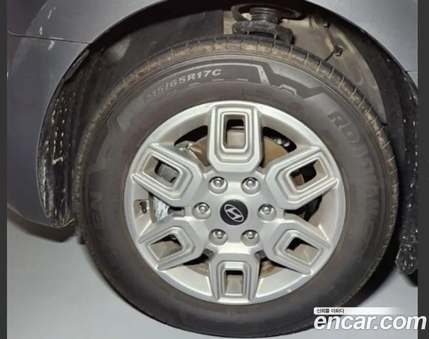 Hyundai Staria 2025 1.6 автомат (гидро), фото 13