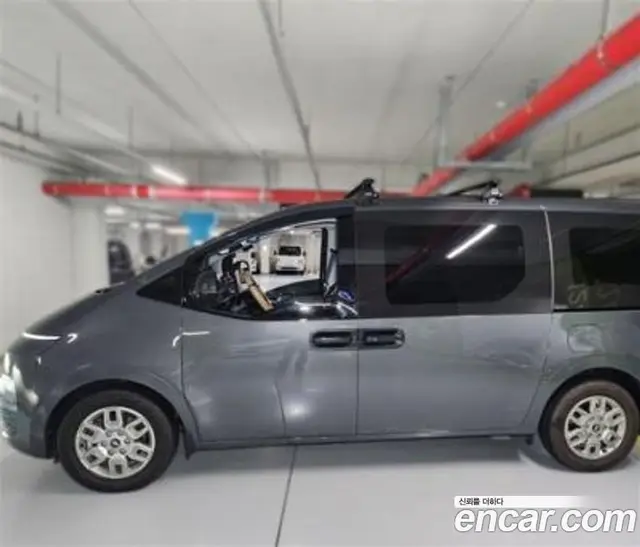 Hyundai Staria 2025 1.6 автомат (гидро), миниатюра 3