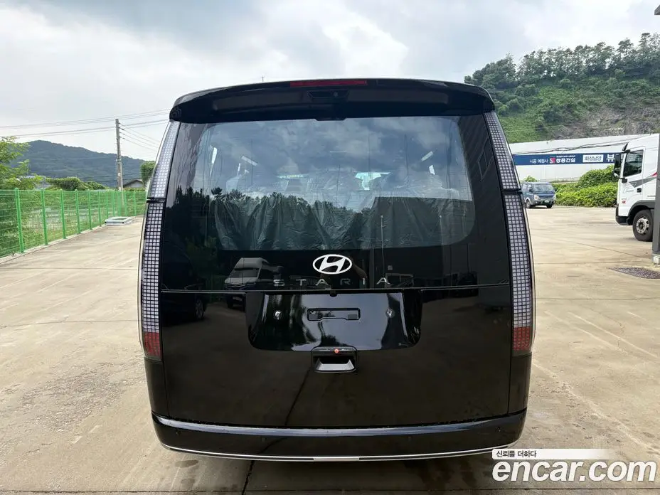 Hyundai Staria 2026 1.6 автомат (гидро), фото 4