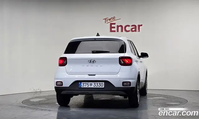 Hyundai Venue 2026 1.6 автомат (гидро), миниатюра 3