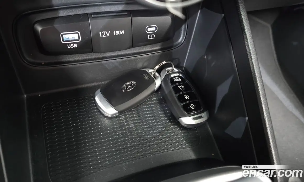 Hyundai Venue 2026 1.6 автомат (гидро), фото 29