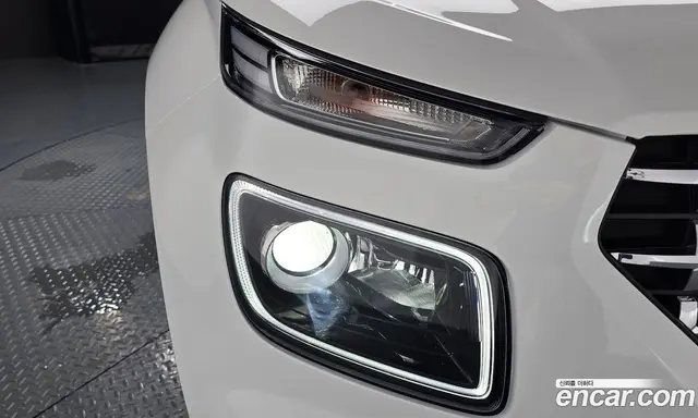 Hyundai Venue 2026 1.6 автомат (гидро), миниатюра 7