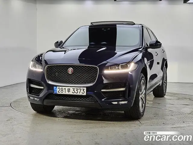 Jaguar F-Pace 2016 2.0 автомат (гидро), миниатюра 2