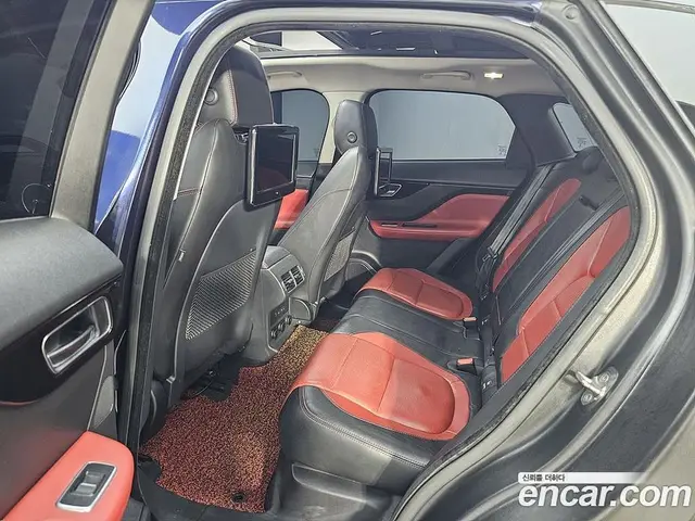 Jaguar F-Pace 2016 2.0 автомат (гидро), миниатюра 9