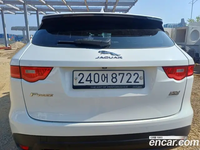 Jaguar F-Pace 2019 2.0 автомат (гидро), миниатюра 4