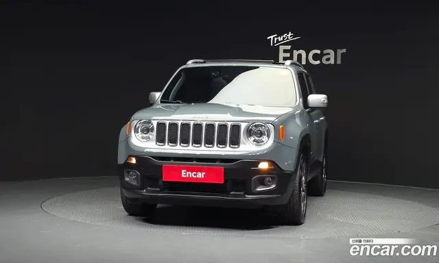 Jeep Renegade 2018 2.0 автомат (гидро), миниатюра 3