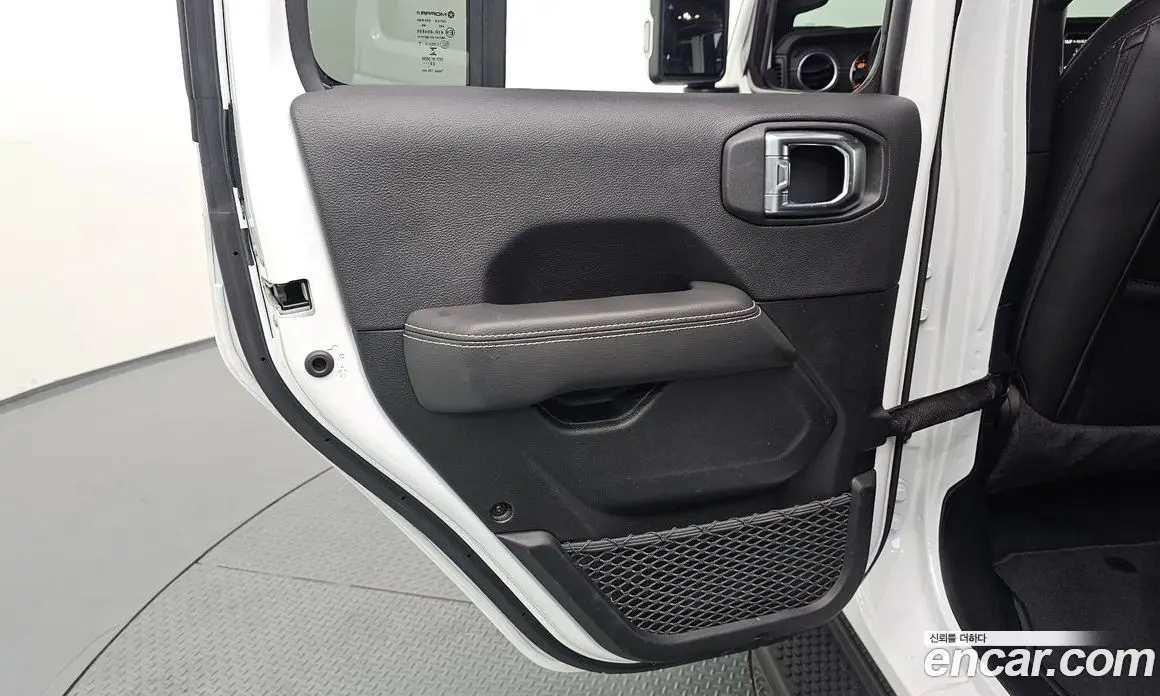 Jeep Wrangler 2021 2.0 автомат (гидро), фото 14