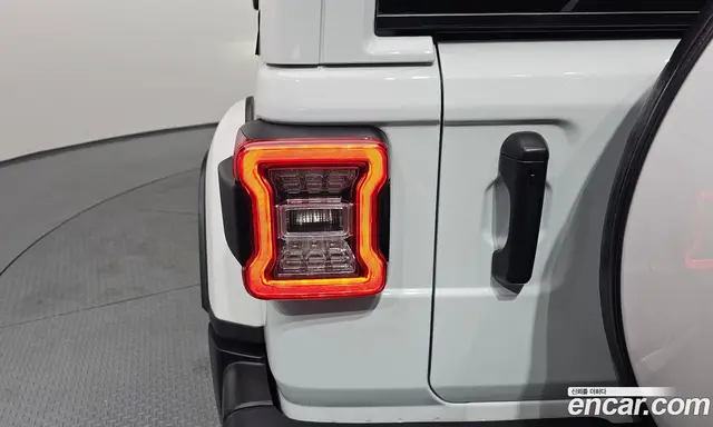 Jeep Wrangler 2021 2.0 автомат (гидро), миниатюра 8