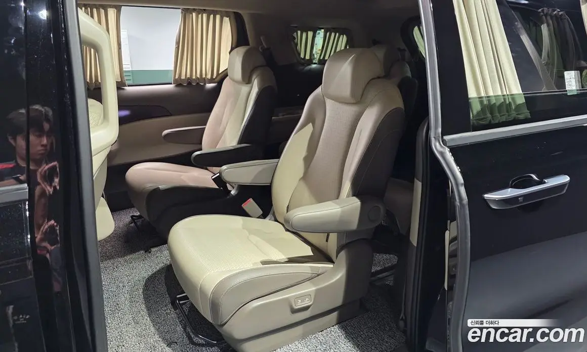 Kia Carnival 2023 3.5 автомат (гидро), фото 18