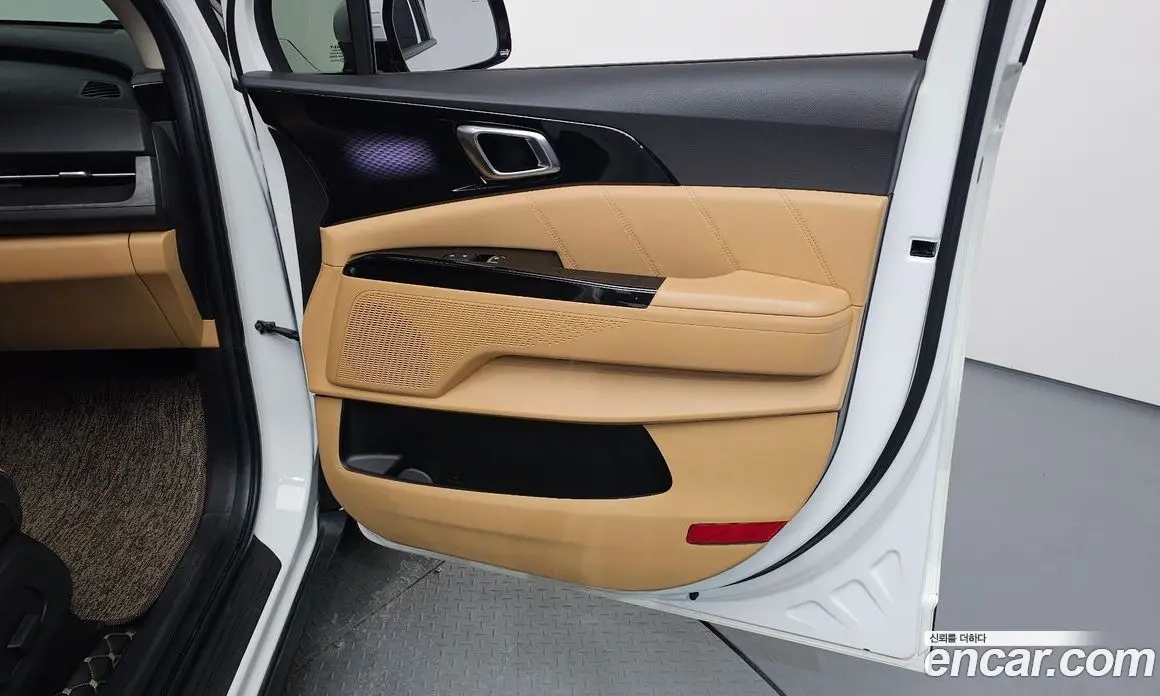Kia Carnival 2023 2.2 автомат (гидро), фото 14