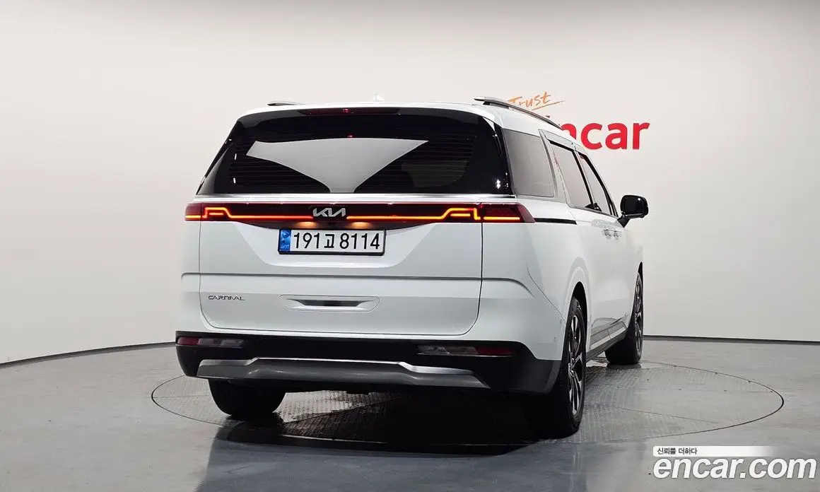 Kia Carnival 2023 2.2 автомат (гидро), фото 3