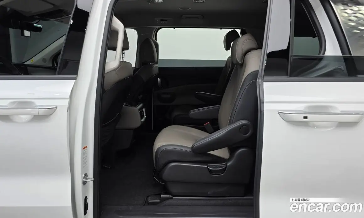 Kia Carnival 2025 3.5 автомат (гидро), фото 18