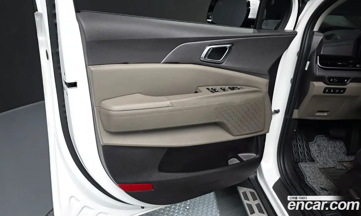 Kia Carnival 2025 1.6 автомат (гидро), фото 14
