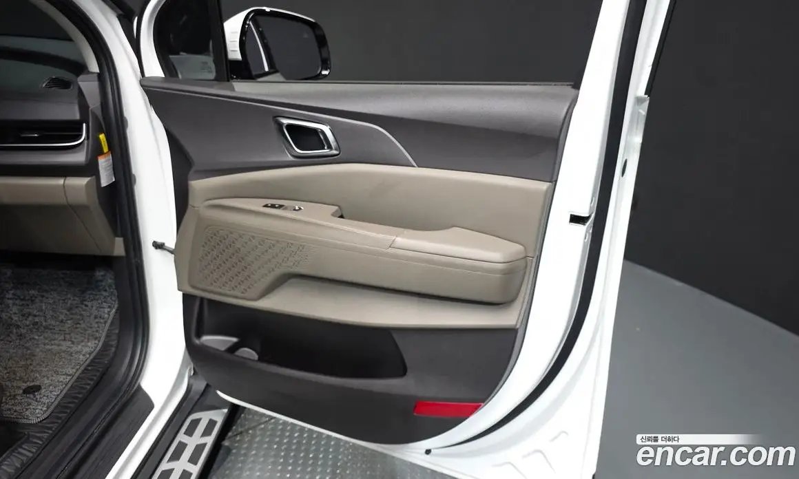 Kia Carnival 2025 1.6 автомат (гидро), фото 15