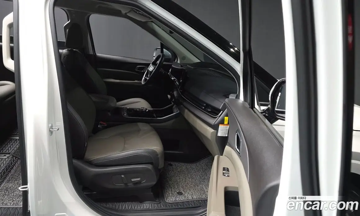 Kia Carnival 2025 1.6 автомат (гидро), фото 17