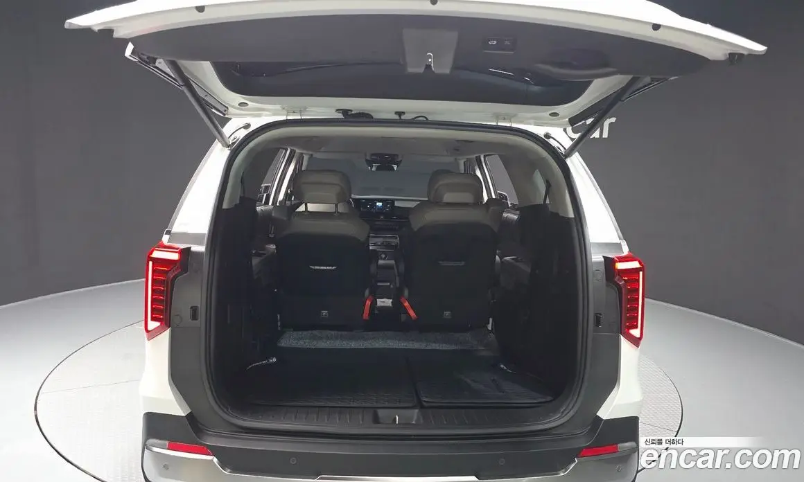 Kia Carnival 2025 1.6 автомат (гидро), фото 26
