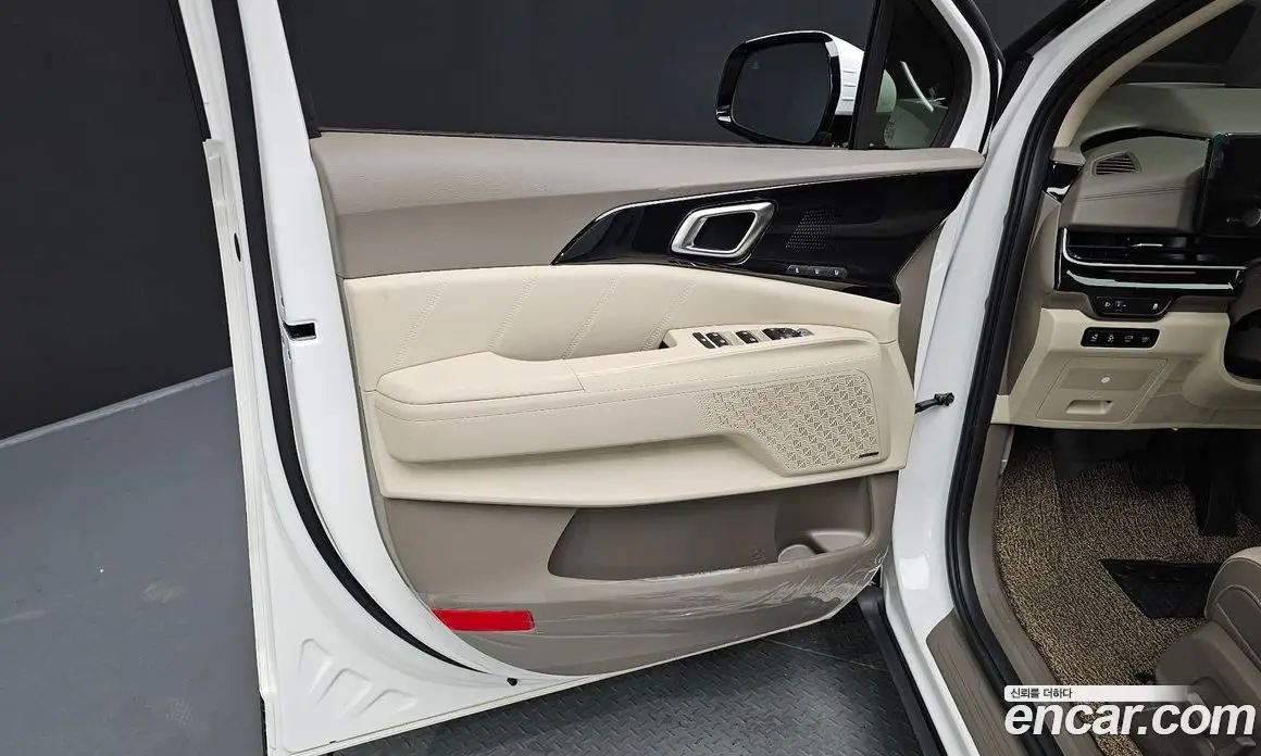 Kia Carnival 2025 1.6 автомат (гидро), фото 14