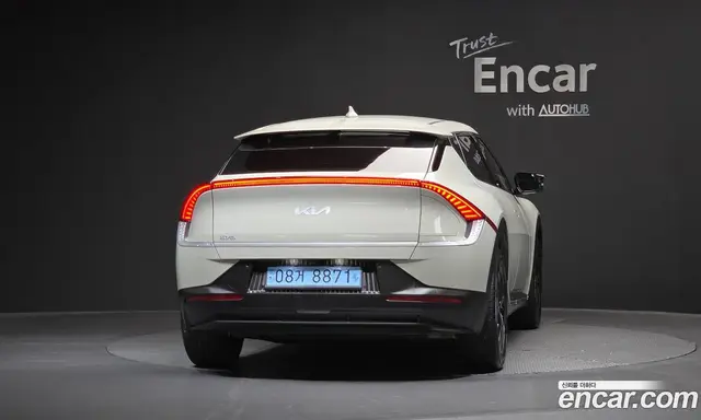Kia EV6 2023 0.1 автомат (гидро), миниатюра 3