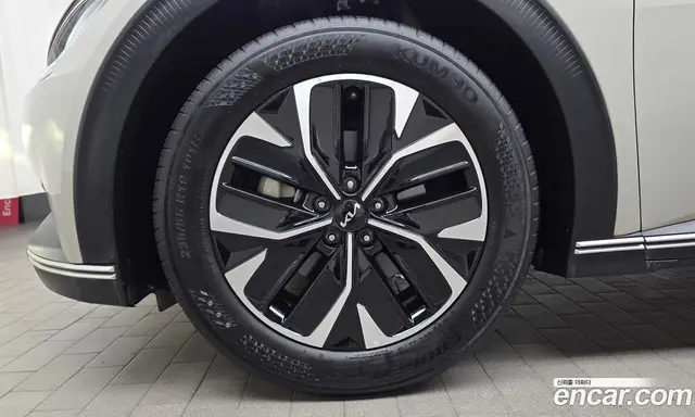 Kia EV6 2023 0.1 автомат (гидро), миниатюра 4