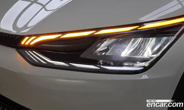 Kia EV6 2023 0.1 автомат (гидро), миниатюра 7