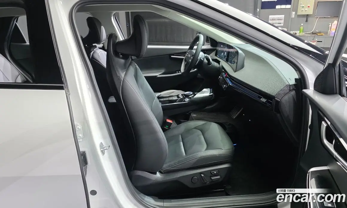 Kia EV6 2024 0.1 автомат (гидро), фото 17