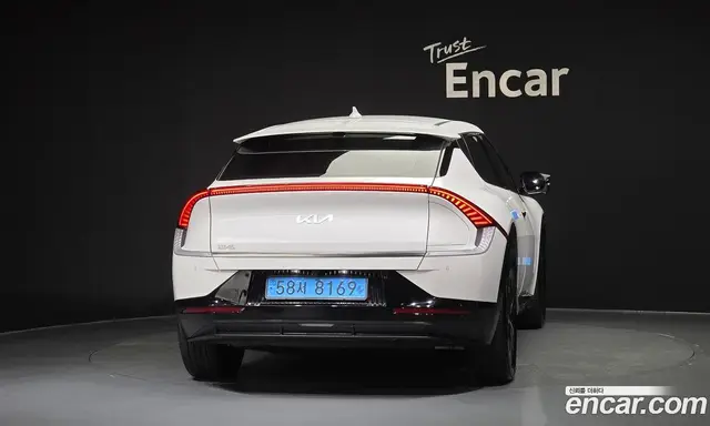 Kia EV6 2024 0.1 автомат (гидро), миниатюра 4