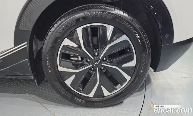 Kia EV6 2024 0.1 автомат (гидро), миниатюра 7