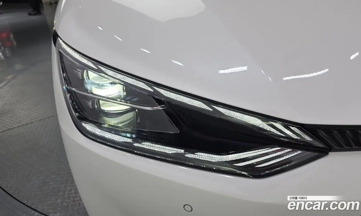 Kia EV6 2024 0.1 автомат (гидро), фото 8