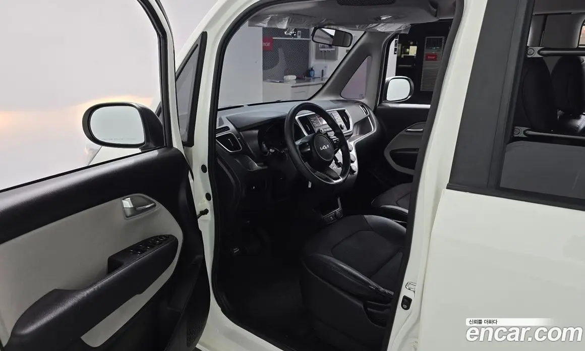 Kia Ray 2022 1.0 автомат (гидро), фото 13