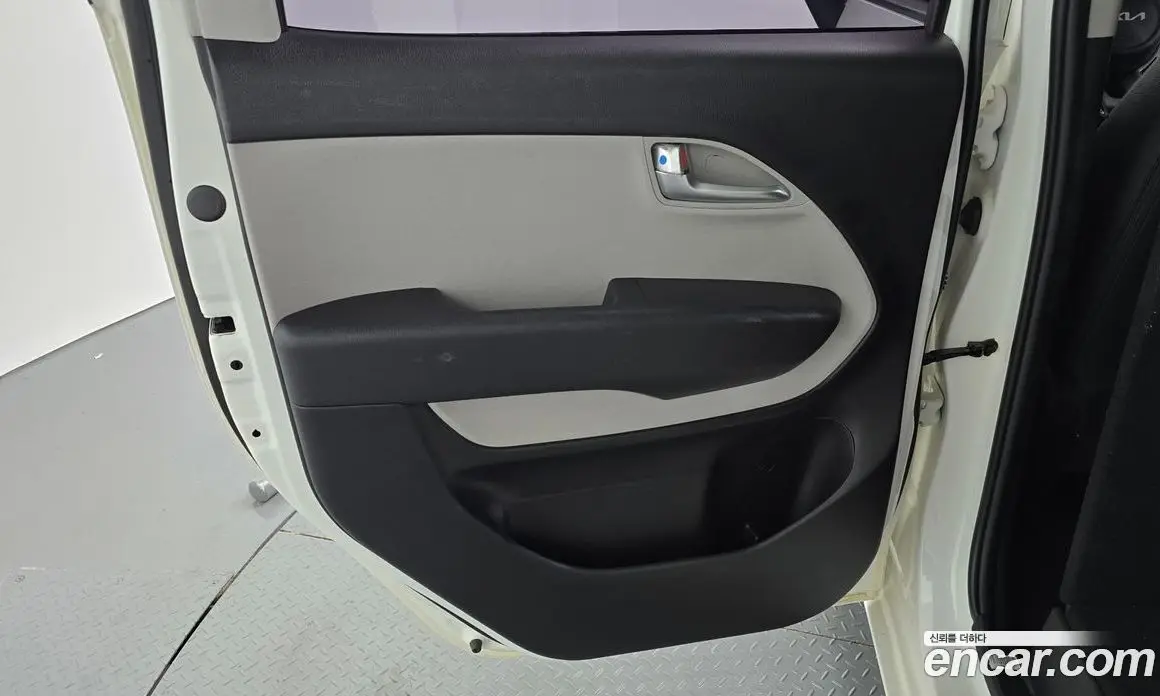 Kia Ray 2022 1.0 автомат (гидро), фото 15