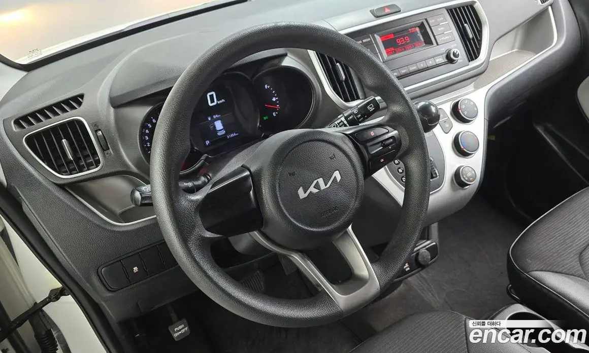 Kia Ray 2022 1.0 автомат (гидро), фото 18