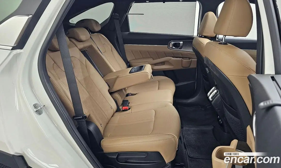 Kia Sorento 2023 2.5 автомат (гидро), фото 12