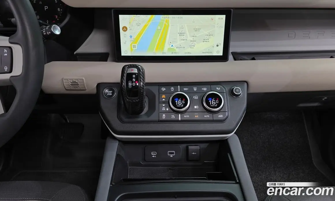 Land Rover Defender 2023 2.0 автомат (гидро), фото 28