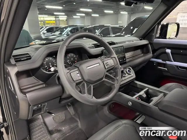 Land Rover Defender 2024 3.0 автомат (гидро), миниатюра 5 Land Rover Defender 2024 3.0 автомат (гидро), миниатюра 5