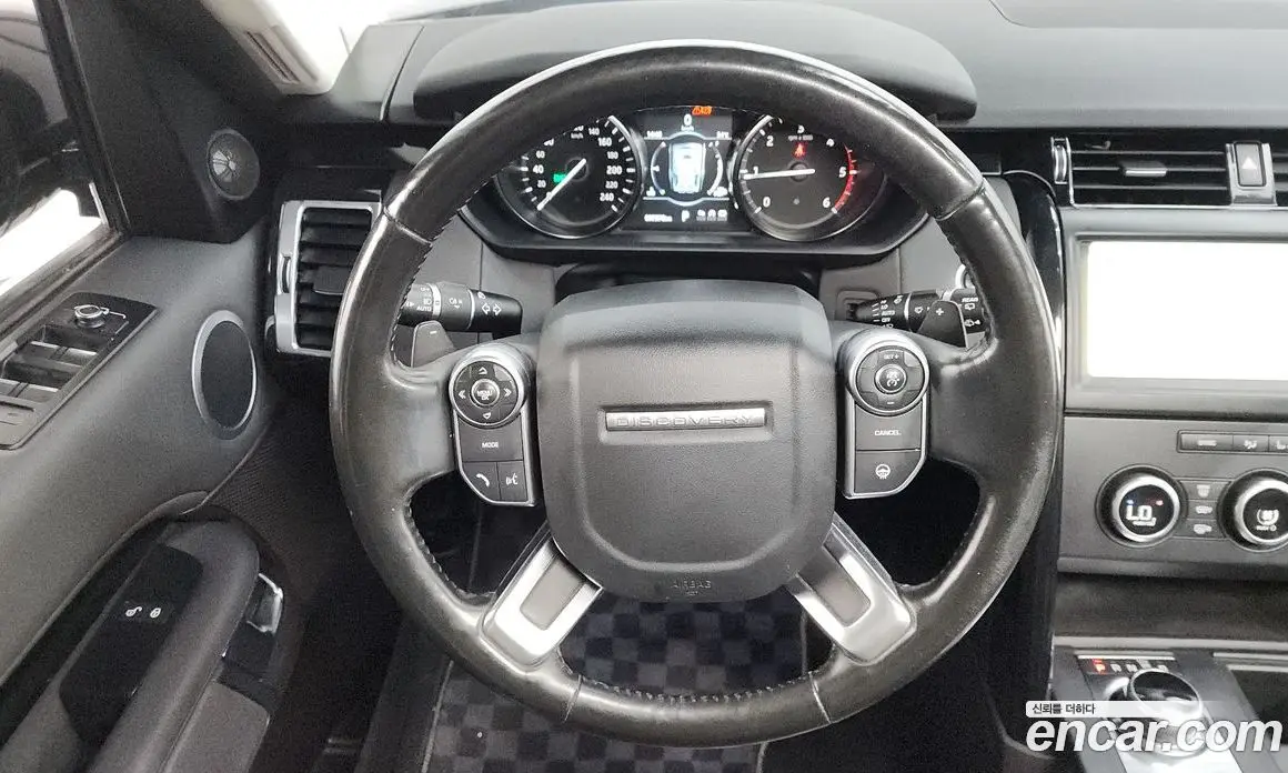 Land Rover Discovery 2018 2.0 автомат (гидро), фото 13