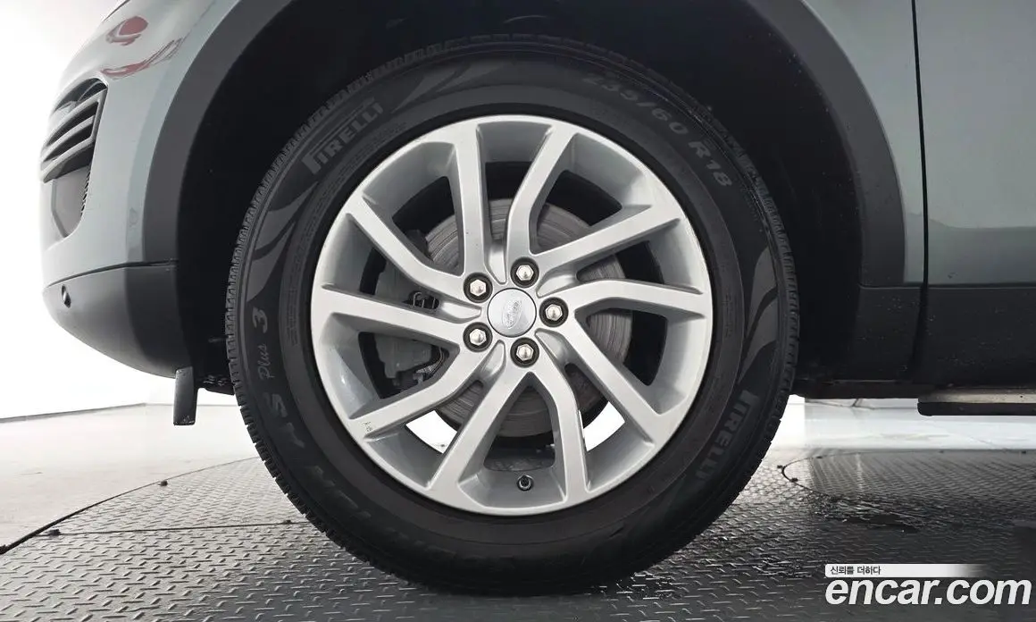 Land Rover Discovery Sport 2017 2.0 автомат (гидро), фото 5