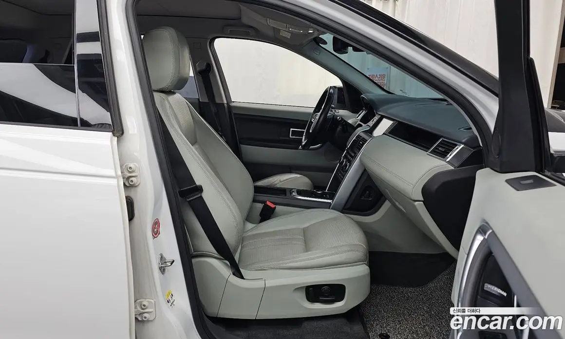 Land Rover Discovery Sport 2017 2.0 автомат (гидро), фото 11