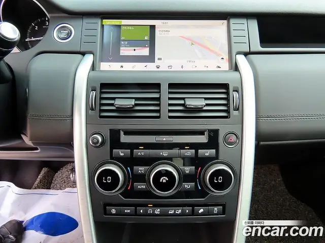 Land Rover Discovery Sport 2019 2.0 автомат (гидро), миниатюра 12