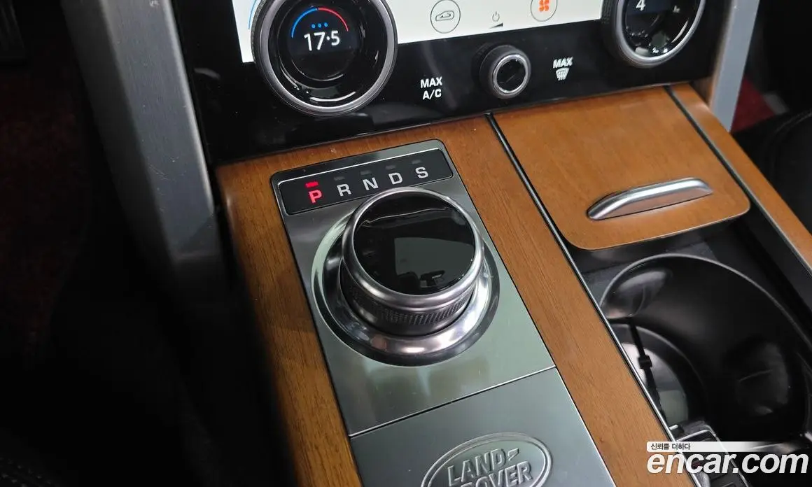 Land Rover Range Rover 2018 4.4 автомат (гидро), фото 9