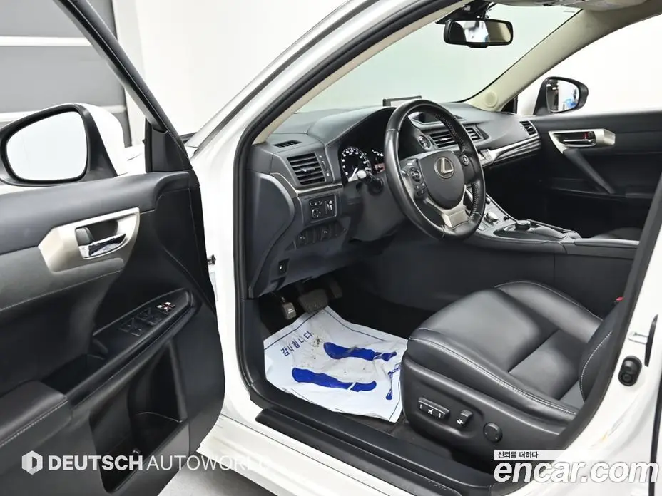 Lexus CT200h 2018 1.8 автомат (гидро), фото 11