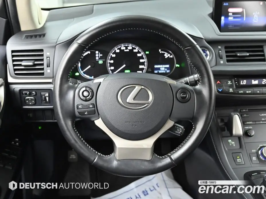 Lexus CT200h 2018 1.8 автомат (гидро), фото 13