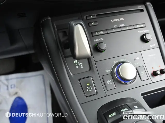 Lexus CT200h 2018 1.8 автомат (гидро), миниатюра 9