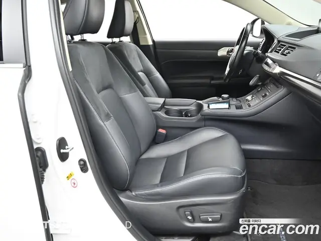Lexus CT200h 2018 1.8 автомат (гидро), миниатюра 10