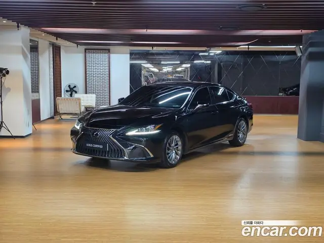 Lexus ES, 2020, 99 550 км